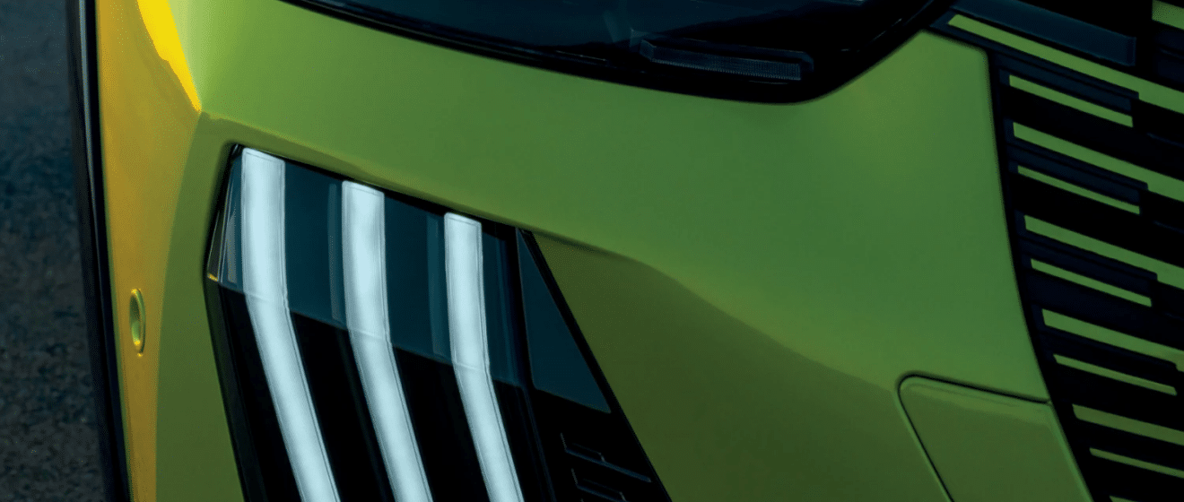PEUGEOT 208 HYBRID DETAIL 1 D